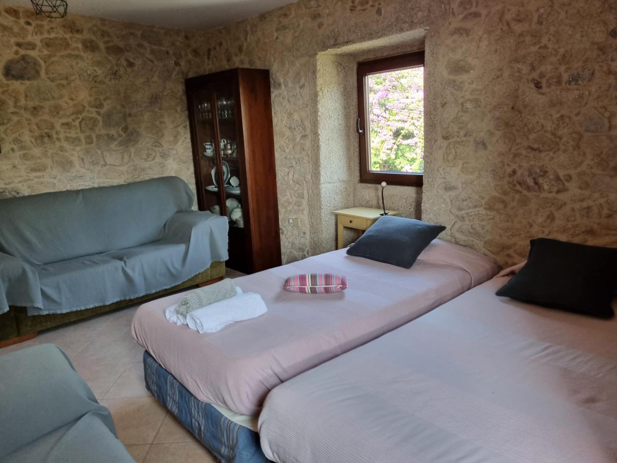 Alojamiento Casa Carlota Villadesuso الغرفة الصورة